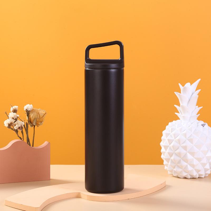 Reisebecher für Outdoor-Sportarten, große Kapazität, tragbarer Becher, einfacher Becher aus 304 Edelstahl