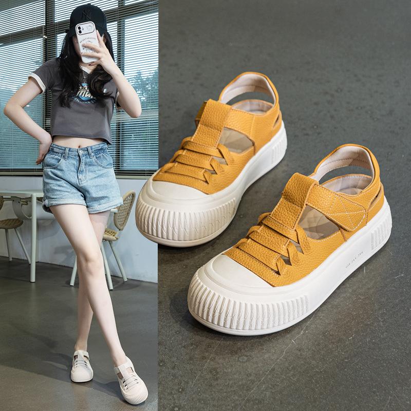 New Style of Breathable and Casual Women's Sandals with Hollowed-out Thick-soled Shoes
