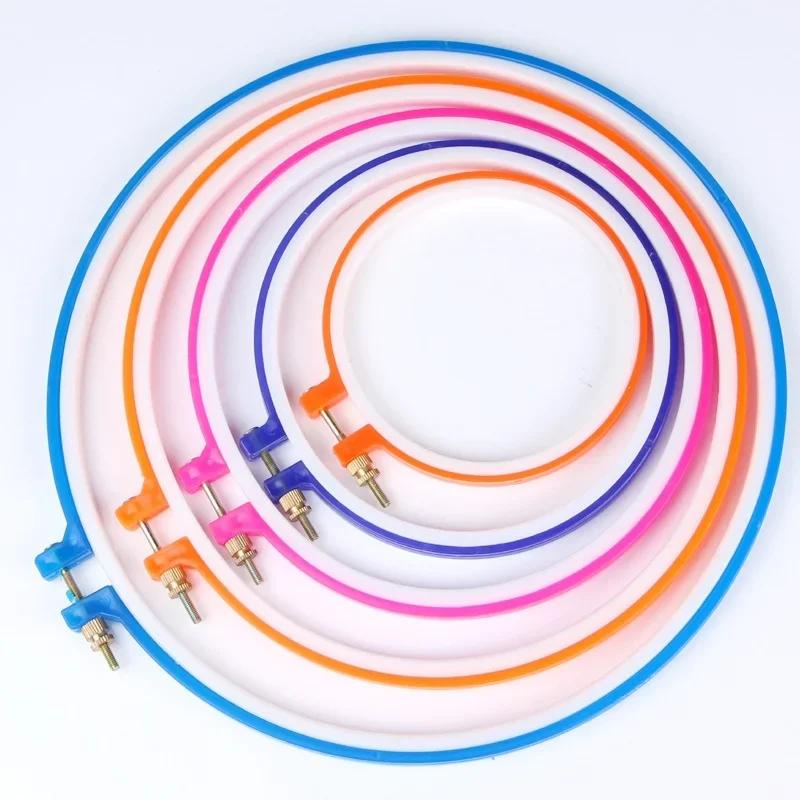 5 Pieces Plastic Embroidery and Cross Stitch Hoop Set Embroidery Hoop Ring Frame Adjustable Sewing Tools
