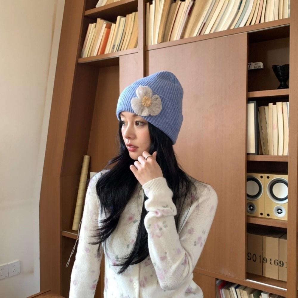 56cm-58cm Circumference Warm Fall Winter Hat 3D Flower Handmade Beanie  For Women