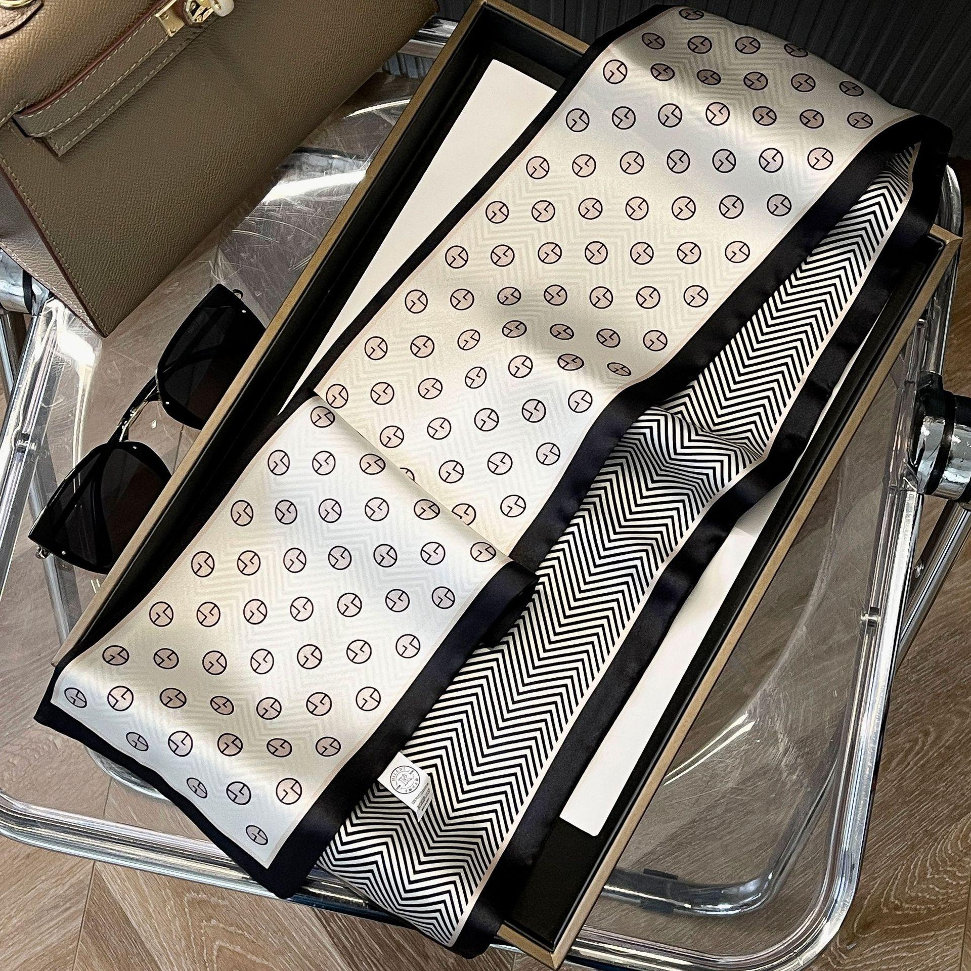 

Високоякісні розкішні шовкові шарфи пов язка на голову Шарфи шийний шарф для жінок ланцюжок шовковий шарф жіноча декоративна хустка 110-14cm