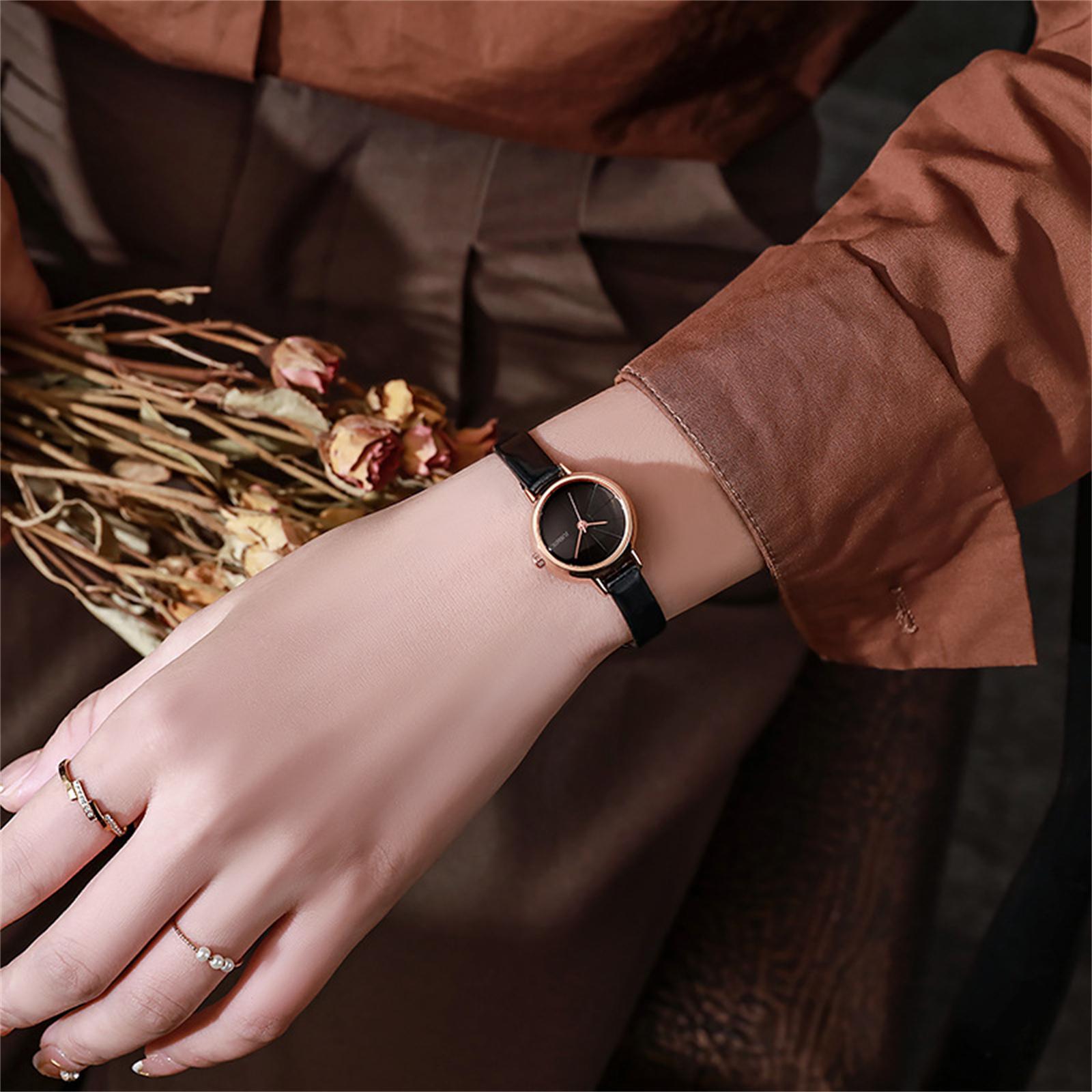 

Женские модные кожаные часы One Size