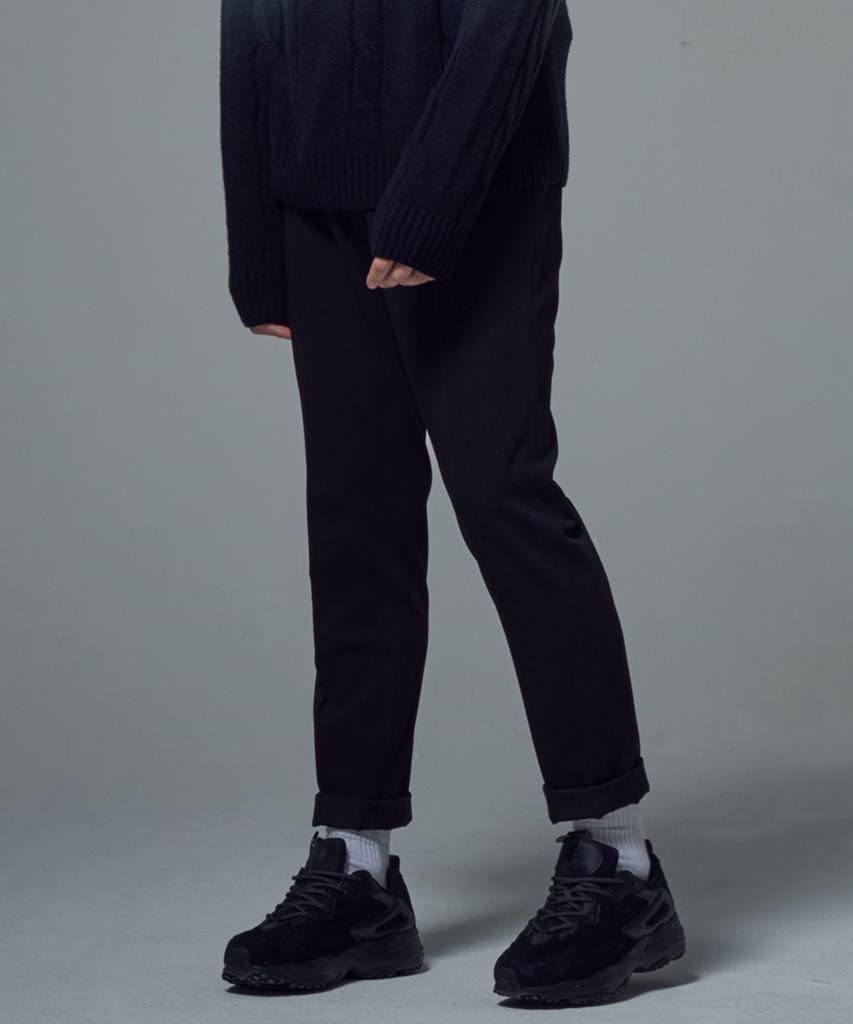 EMOTION PLANET Tapered Slacks Pants (Black)
