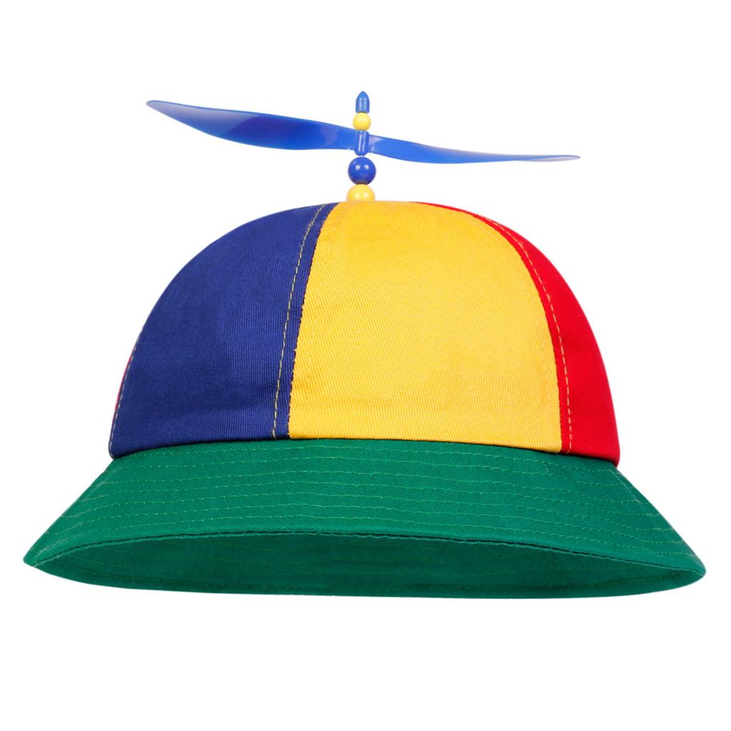 Zomerzonnehoed Met Spiraalvormige Propeller En Regenboogpatroon Voor Volwassenen