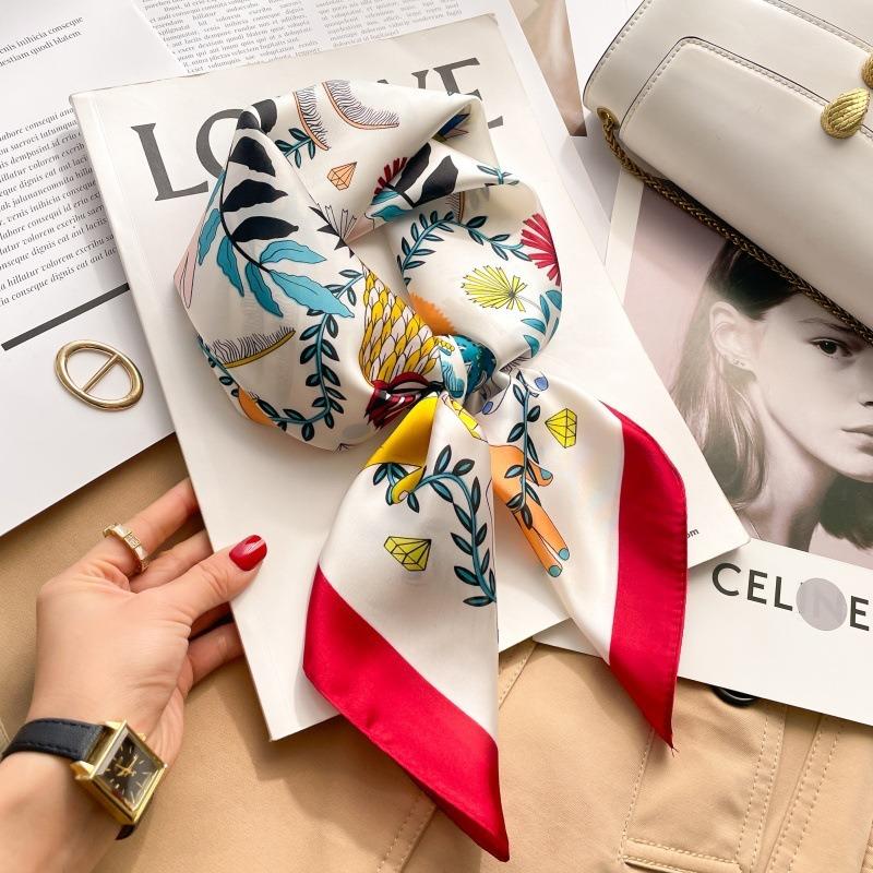 Zhang Ruonan silk scarf women's spring and summer new fashion retro accessories scarf neck high-end small square scarf