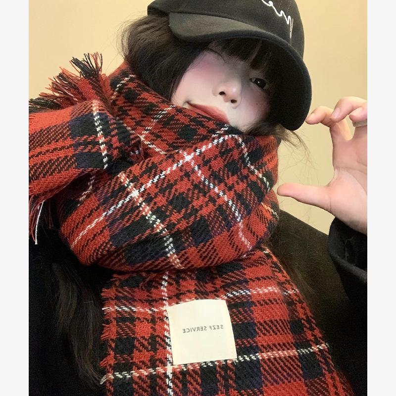 Atmosphere red plaid scarf women's winter Korean version retro versatile student couple warm scarf Christmas gift