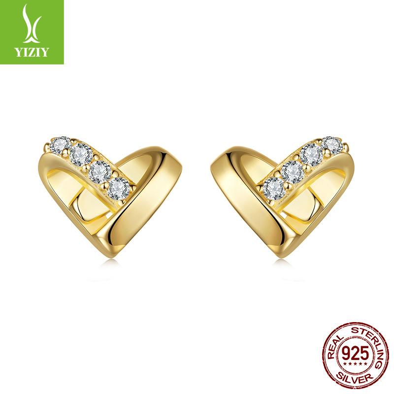 Exquisite Mini Love Small Stud Earrings Romantic And Timeless S925 Sterling Silver Heart Stud Earrings