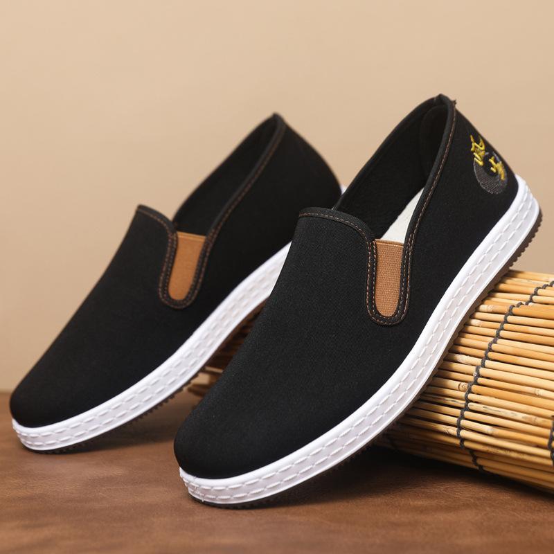 

New old Beijing embroidered cloth shoes versatile comfortable breathable walking shoes Guochao soft sole non-slip one-pedal men s shoes 44