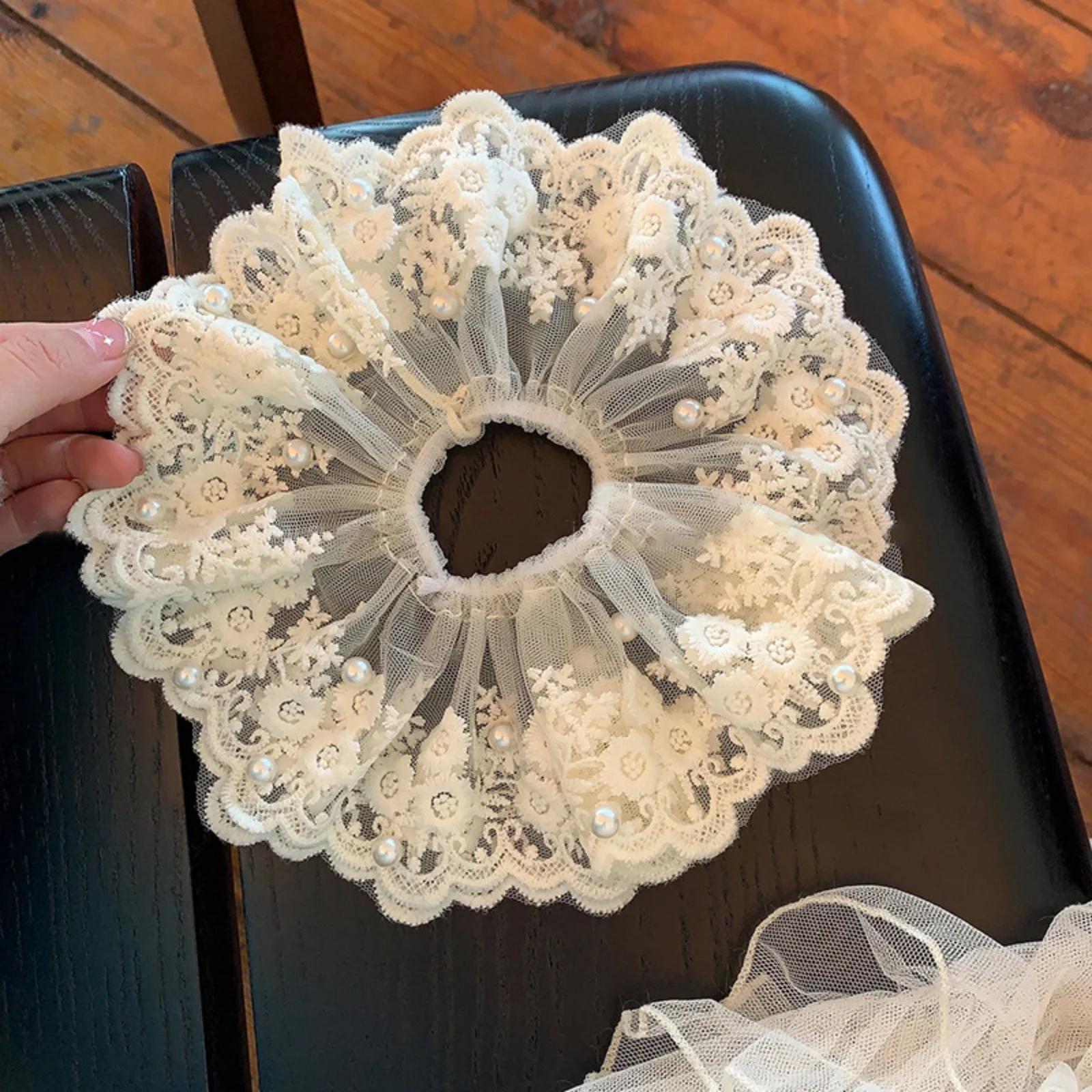 1PC Elegant White Lace Tulle Scrunchie For Women Vintage Floral Hair Tie With Pearl Decor Romantic Hair Accessory For Summer бежевый