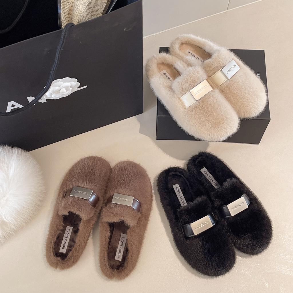 One pedal, shallow mouth, flat bottom bag head, hairy half slippers, women's outer wear 2025 autumn and winter new metal buckle round head cotton mop