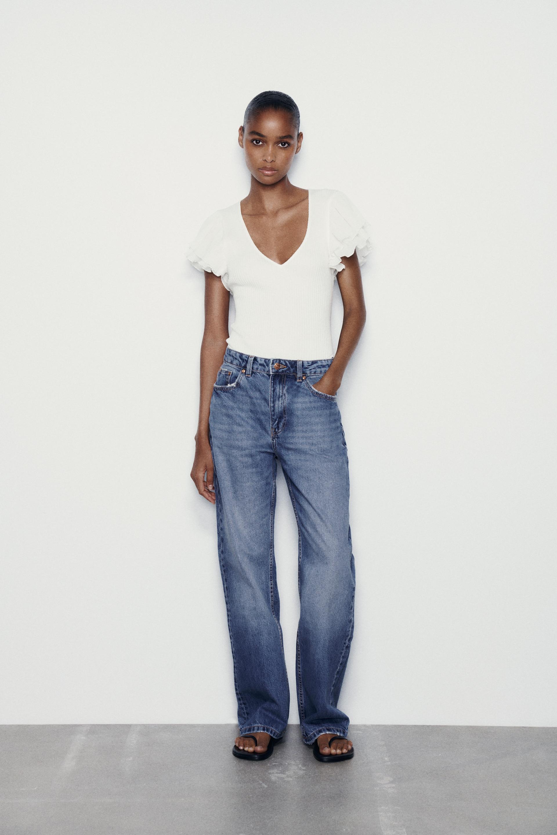 

БОДИ В РЕБРИКУ С ОРУШАМИ