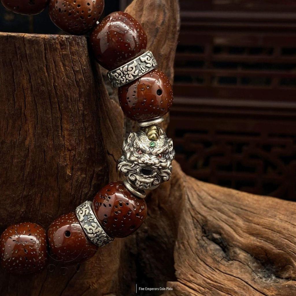 Five Emperors Coins Pixiu Spacer Beads Bracelet with Tibetan-Style Carving Domineering Accent.