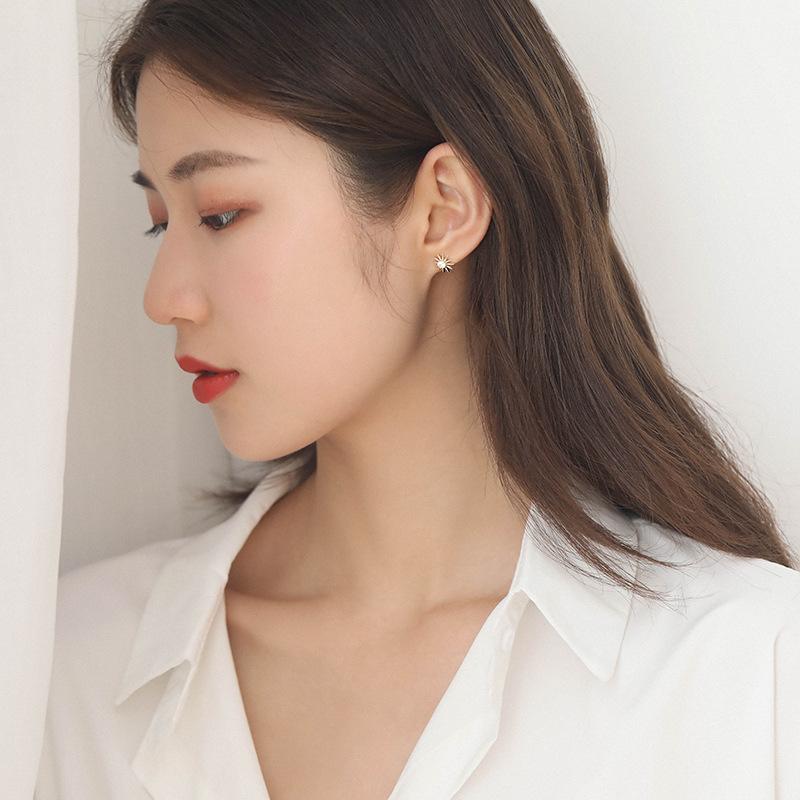 925 Sterling Silver 14K Gold Plating Sun Moon Asymmetrical Stud Earrings Women Exquisite Sweet Student Jewelry Girlfriend Gift