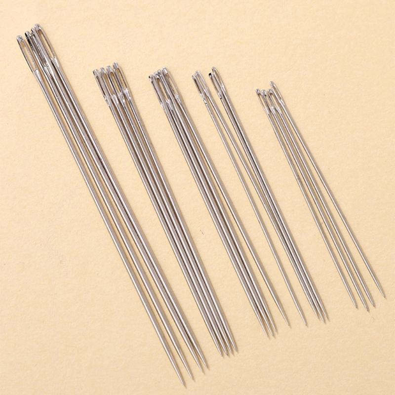 Retractable Magnetic Needle Holder Box with Thread Unpicker Large Eye Needle Thimble Multifunctional Sewing Tool Set