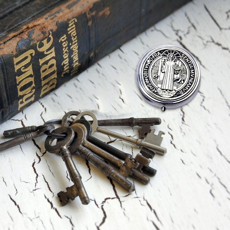 Rosary Jewelry Box Metal Religious Trinkets Box Catholic Christian Roman Rosary Keepsakes Case Prayer Bead Eucharistic Box