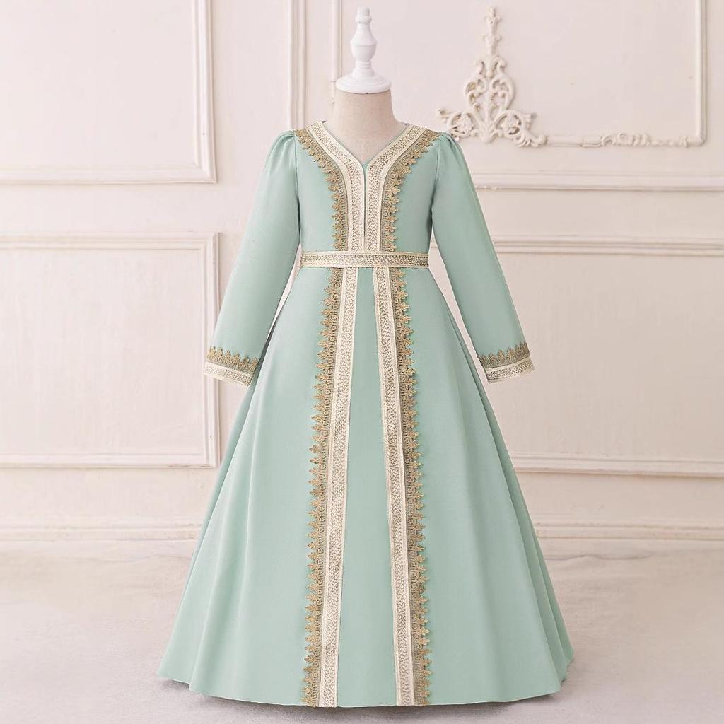 Middle Eastern Muslim Long Sleeve White Ball Gown with Embroidery and Green Puffy Skirt
