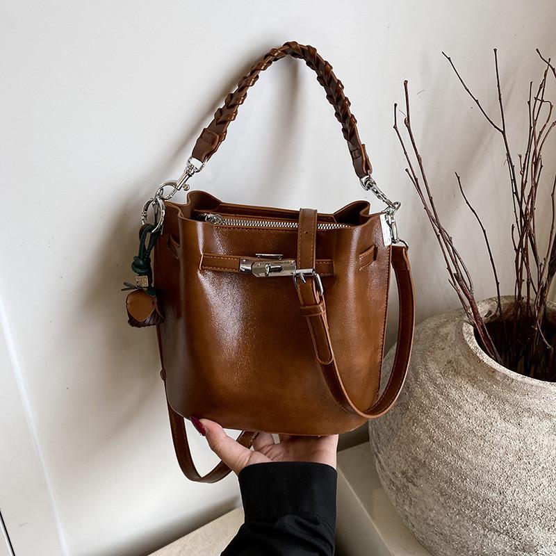 IELGY Ladies Messenger Bag Retro Casual All-Match Portable Bucket Bag