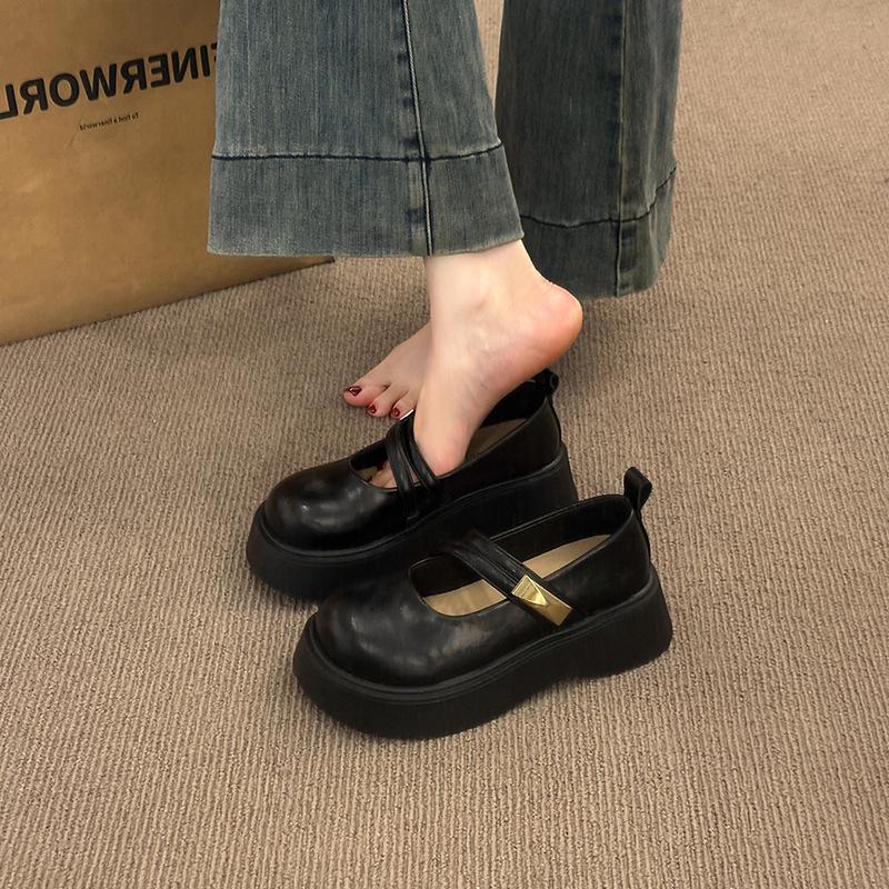 

Туфли Мэри Джейн на платформе с ремешком-пряжкой, женский средний каблук, корейская версия, новинка 2025, весна-осень, маленькие кожаные туфли в британском стиле для женщин 40 чёрный