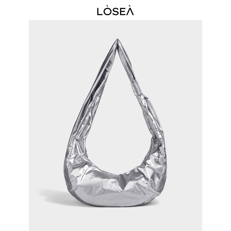 

Losea Foot Large Capacity Dumpling Bag Women 2025 New High Sense Silver Croissant All-Match Messenger Bag Metallic silver