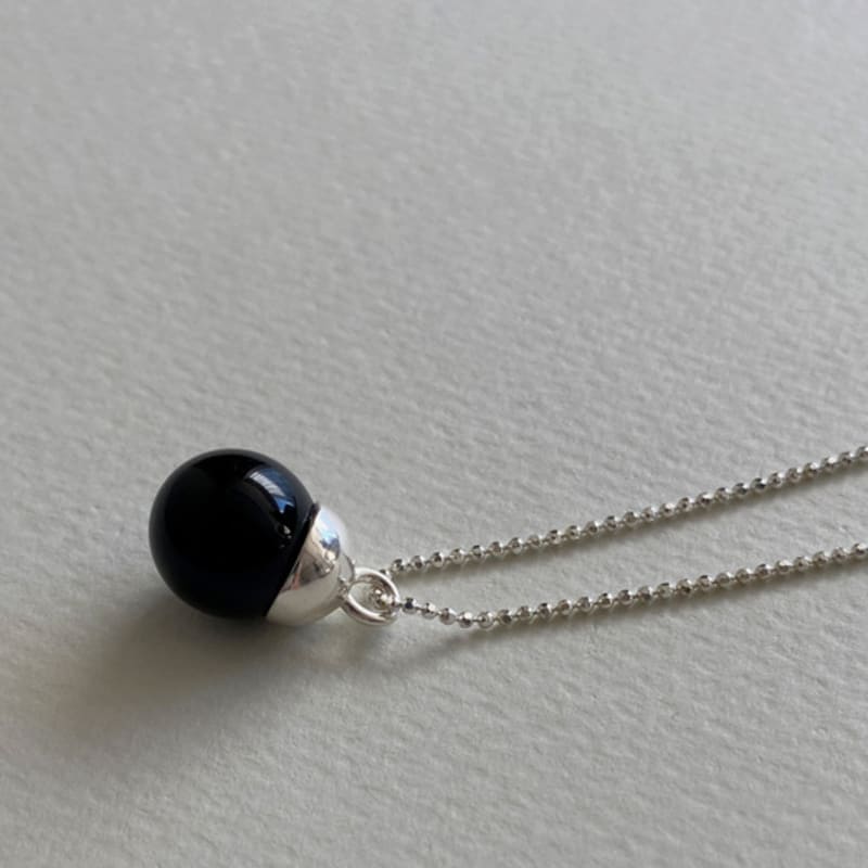 etrive Onyx Teardrop Necklace