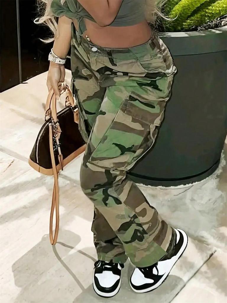 European-American Retro Women's High Waist Camouflage Cargo Pants with Wide Legs and Turn-Up Pockets - Style 8115