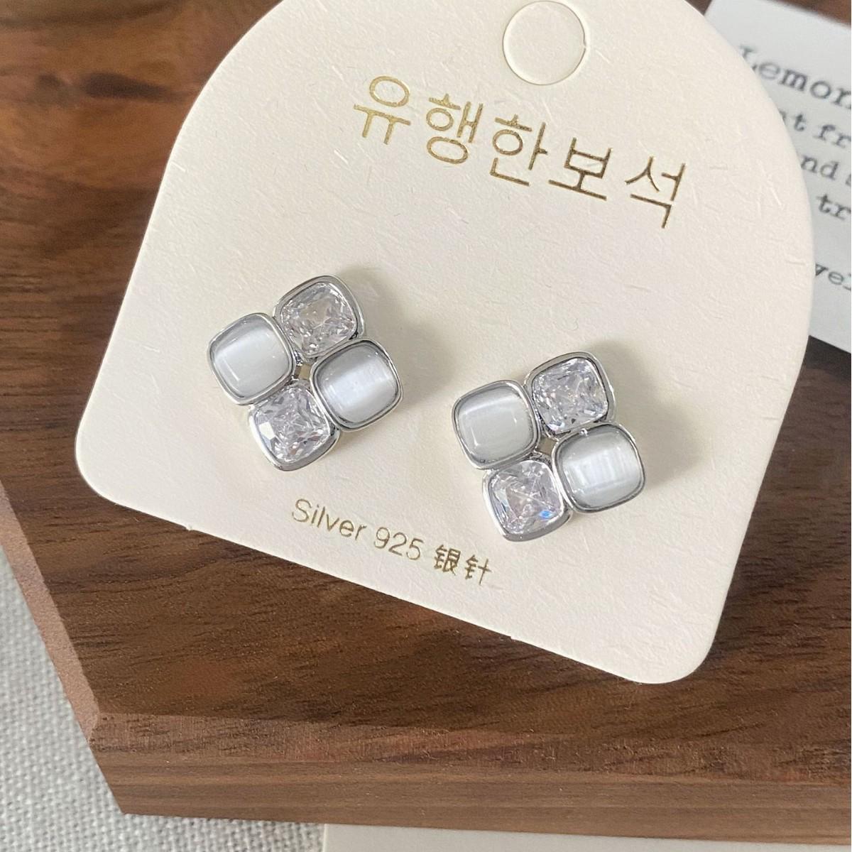 Elegant French Geometric Zirconia Cat s Eye Square Stud Earrings - Versatile and Fashionable Jewelry