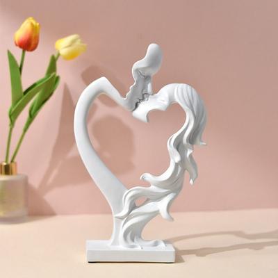 Anniversary Gift Nordic Style Couple Statue Abstract Romantic Resin Figurines Heart Shape Kissing Couple Sculpture Bedroom