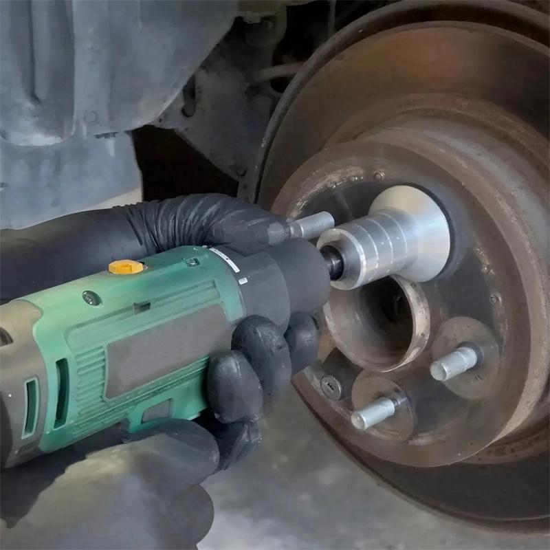 Radnaben-Rostentfernungsbürste Bremsnabenoberfläche & Stehbolzen Reinigungs-Wartungskit Bremsscheiben-Rostentfernungs-Werkzeug Für Nabe Rotor Rad