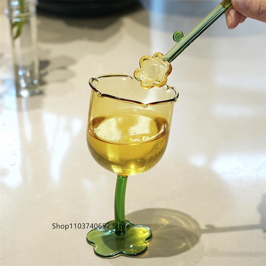 Ins Niedlicher Schiefköpfiger Blumenbecher Kreativer Bunter Außerirdischer Kelch Vintage Französischer Stil Personalisierter Champagnerkelch