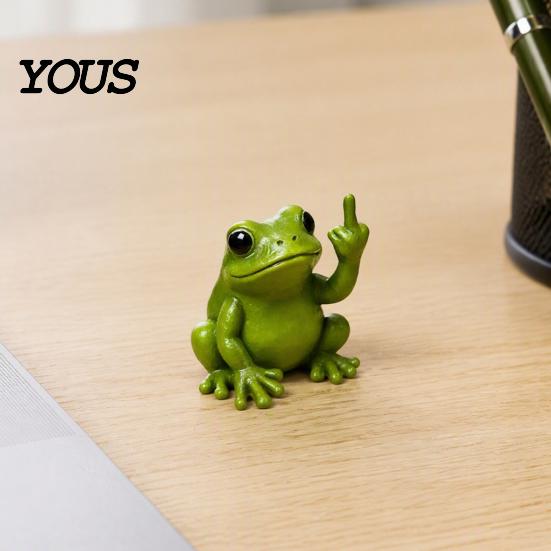 Miniature Resin Gorilla Ornaments Gorilla/Frog Figurine, Animal Ornament, Funny Gesture Statue Small Car Dashboard Accessories for Desktop Decor, Cute