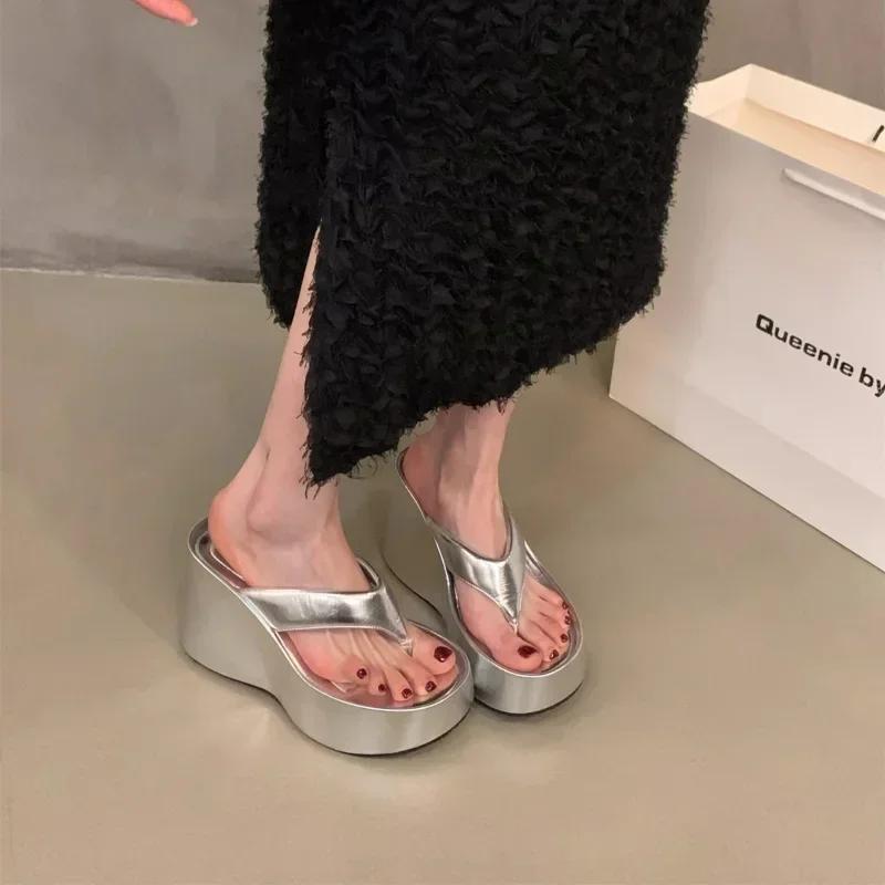 Fashion Women Wedge Clip Toe Flip Flops  Summer Fashion Chunky Platform Beach Sandals Ladies Thick Sole High Heeled Slippers Slides