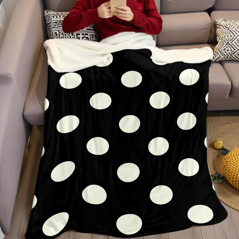 Schwarz-Weiß gepunktete Flanelldecke Warm Weich Halloween Weihnachten Sofa Warm Gemütlich Dekorative Dekoration Geschenk für Jede Jahreszeit