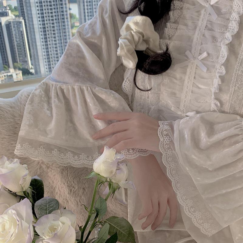 Golden Velvet Lace Trim Pajama Set for Women - Long-Sleeved & Pants, Autumn/Winter Court Style, Luxuriously Comfortable Homewear.