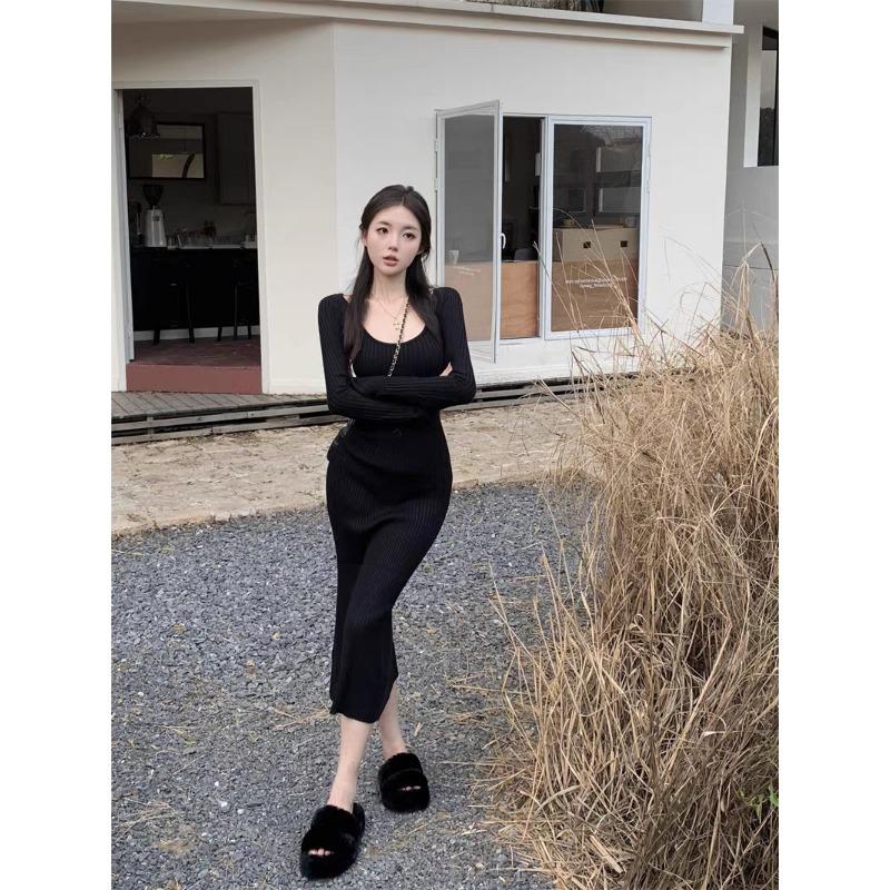 Autumn and winter new temperament horn sleeves pure desire wind bottom hip long dress retro slim and thin knitted dress women