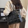 IELGY All-Match Fashion Large-Capacity One-Shoulder Casual Commuter Tote Bag