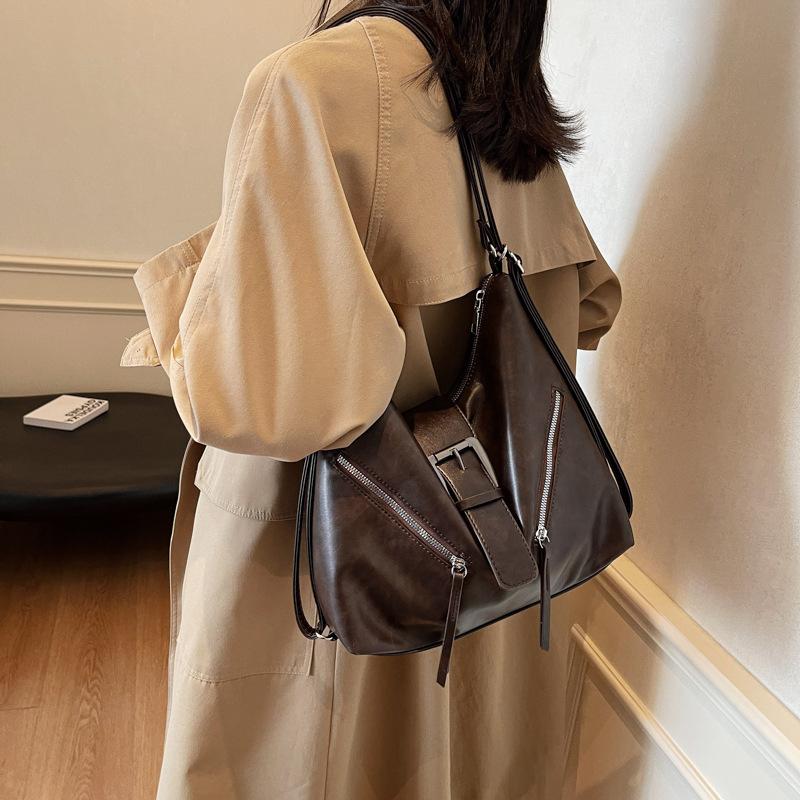 Autumn and Winter Retro Large-capacity Bag Women's New Fashion Commuter Tote Bag Textured Shoulder Bag