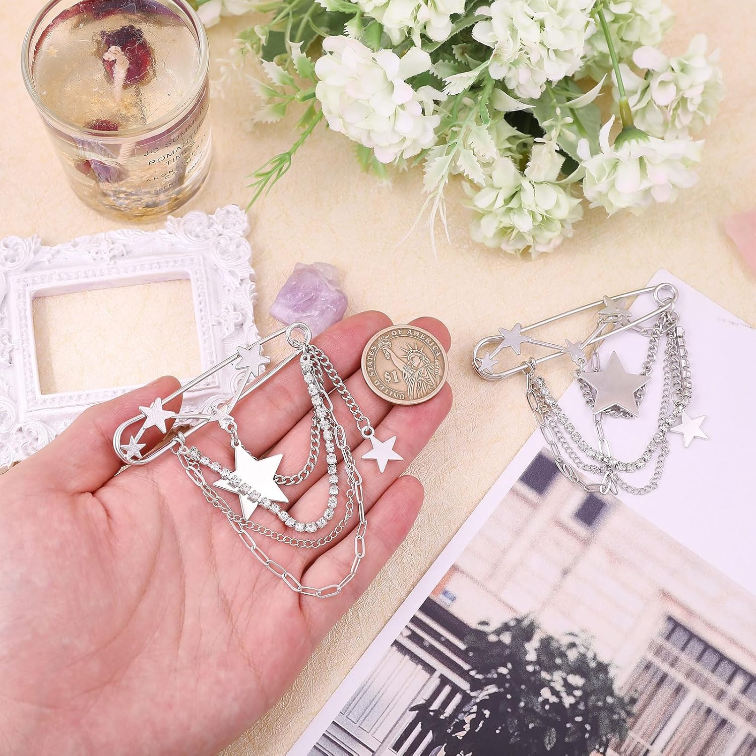 CHGCRAFT 4 Pcs Star Brooch Pins Star Hanging Chain Brooch Star Tassel Brooch Alloy Rhinestone Brooches Safety Chain Star Brooches for Women Sweater