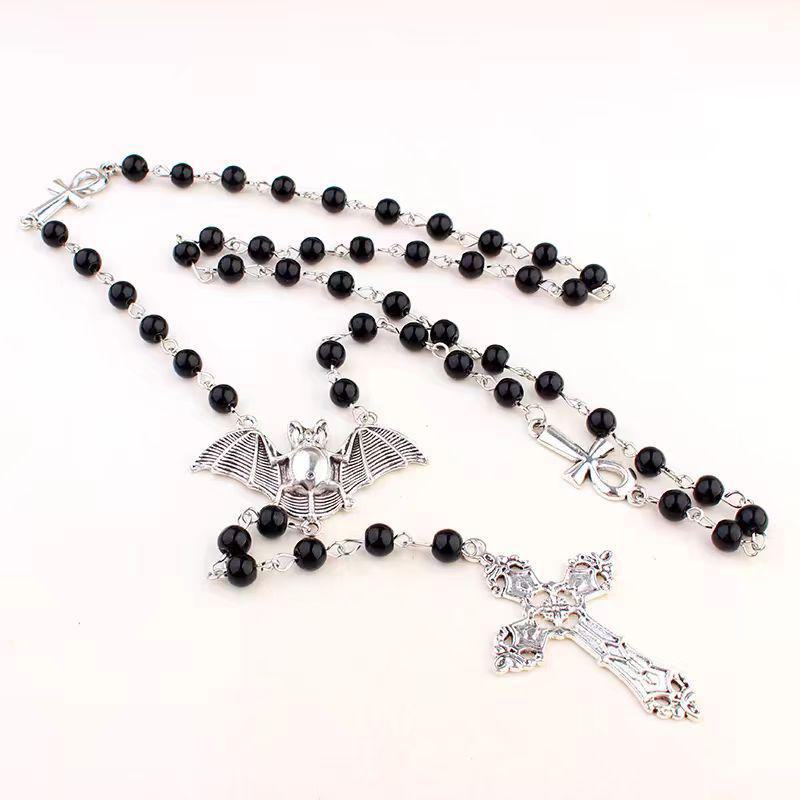 Y2K Perlenkreuz-Halskette – europäischer und amerikanischer Stil, schwarzes Fledermaus-Design, coole Schlüsselbeinkette