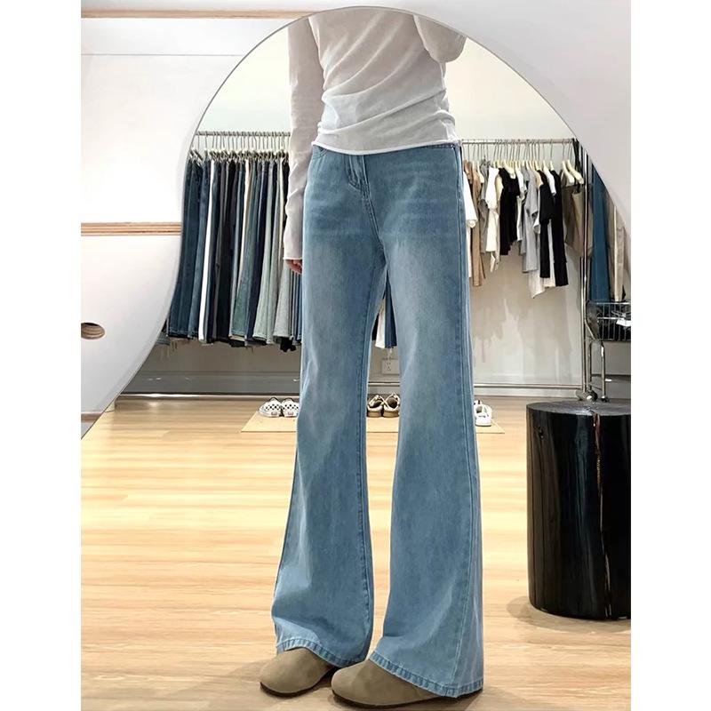 

Женские летние джинсы микро-клеш больших размеров - Стройнящие, светло-голубые, для фигуры типа груша S светло-синий