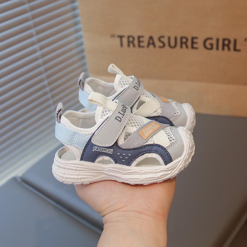 

Детские спортивные сандалии летние новые для мальчиков сетчатые пляжные сандалии нескользящие с мягкой подошвой обувь для девочек малышей 18 серый