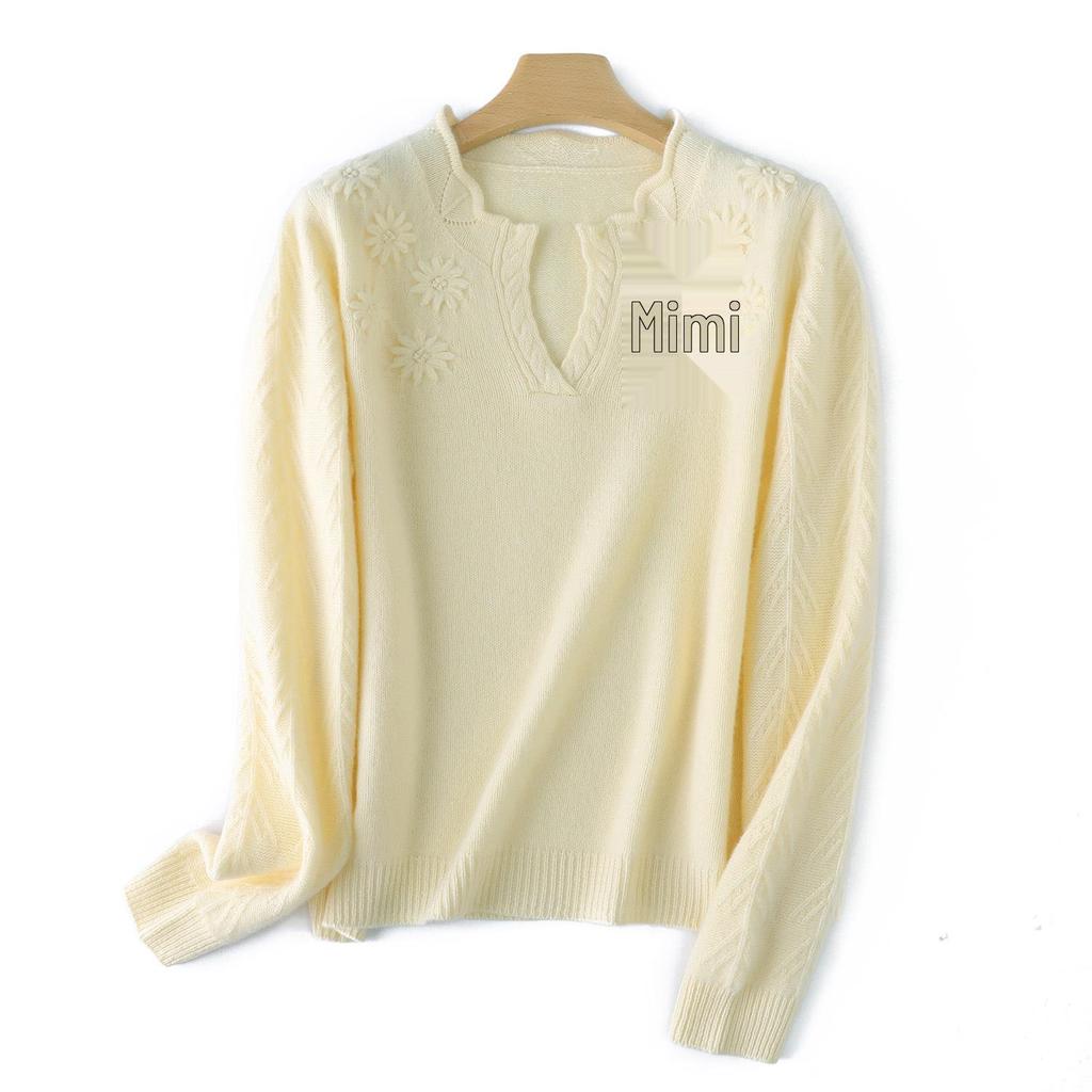 100% Pure Wool Women's Slimming Sweater with 3D Floral Design - New for Autumn/Winter 2026