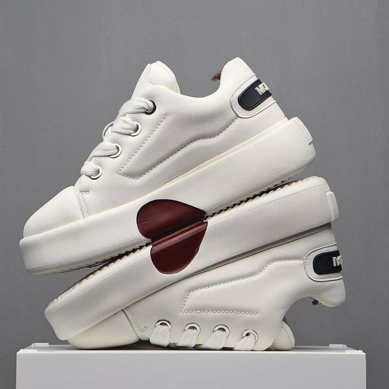 Douyin new Korean version board shoes trendy shoes versatile casual men's platform trendy shoes sports fashion white shoes men's shoes