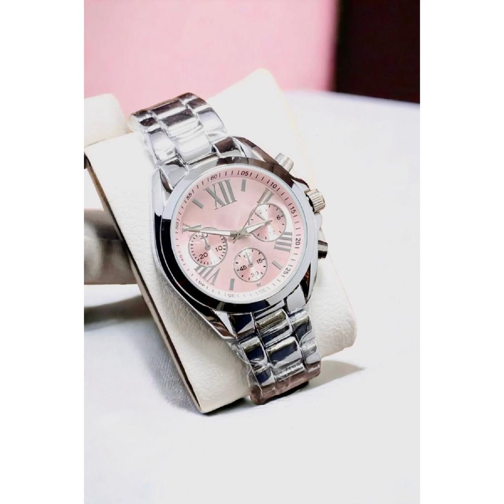 Analoge Armbanduhr der Sonderserie