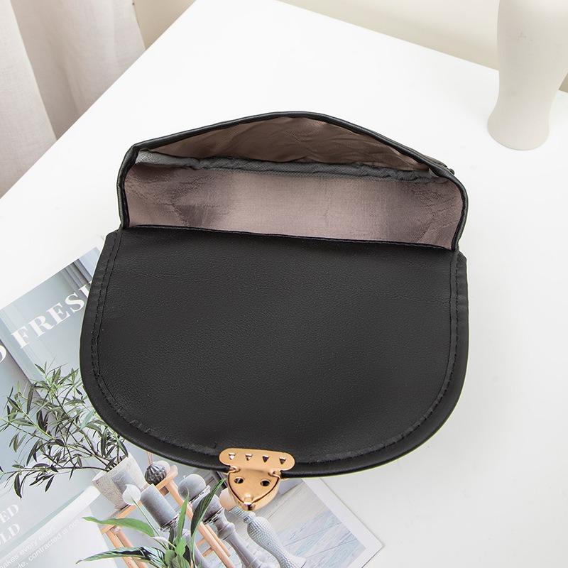 Rhombus embroidered thread women's shoulder shell bag, a new fashionable and simple polka dot printed messenger bag