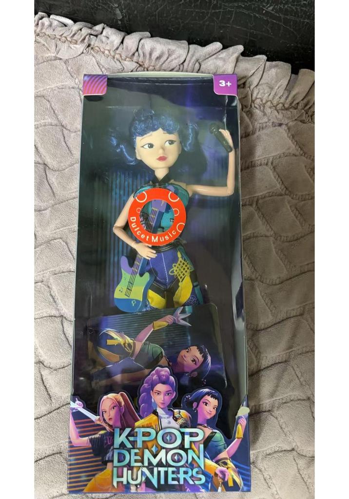 Monster Hunting Witch Doll with Music, 12 Joints, Colorful Lights & Cartoon Theme Song