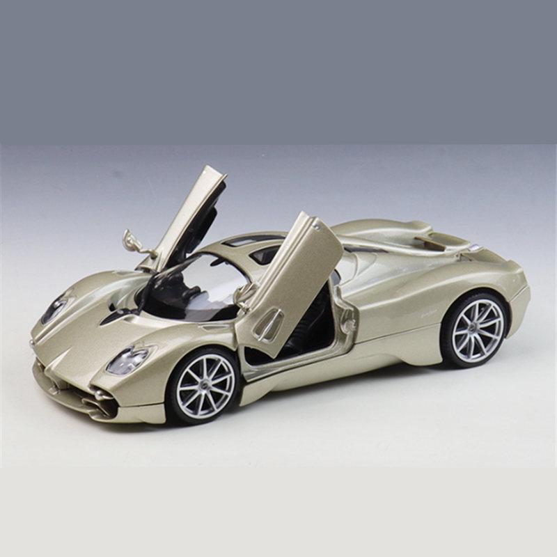 Welly 1/24 Pagani Utopia Alloy Sports Car Model Diecast Metal Track Racing Vehicles Car Model High Simulation Childrens Toy Gift