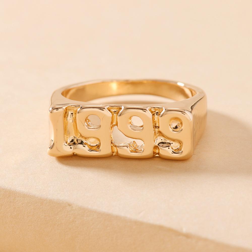 1999 Vintage European-American Minimalist Gold-Plated Ring