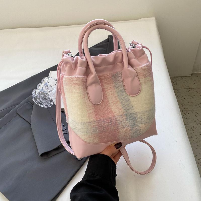2023 Neue Koreanische Farbblock-Freizeit-Tasche Vintage-Mode Woll-Eimer-Tasche Grenzüberschreitender Trend-Stil