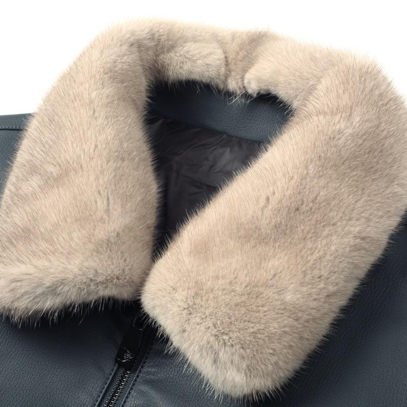 Кожаная куртка с воротником из натурального меха — фото 6