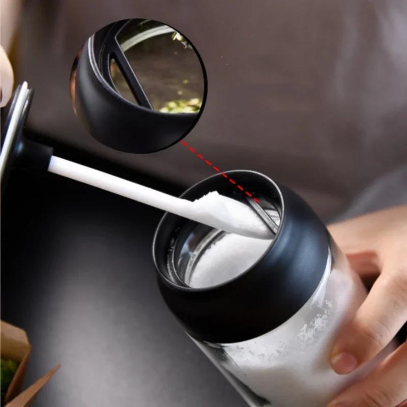 2pcs 250ML Oil Bottle Moisture-proof with Lid Spoon Pepper Jar Salt Shaker Combination Glass Kitchen Dining Seasoning Bottle